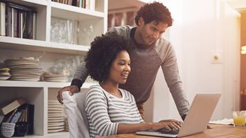 Are Traditional Offline Mortgage Lenders Getting Crushed?