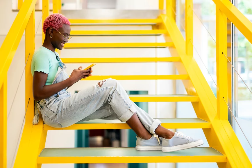 Top Advantages and Disadvantages of Mobile Learning