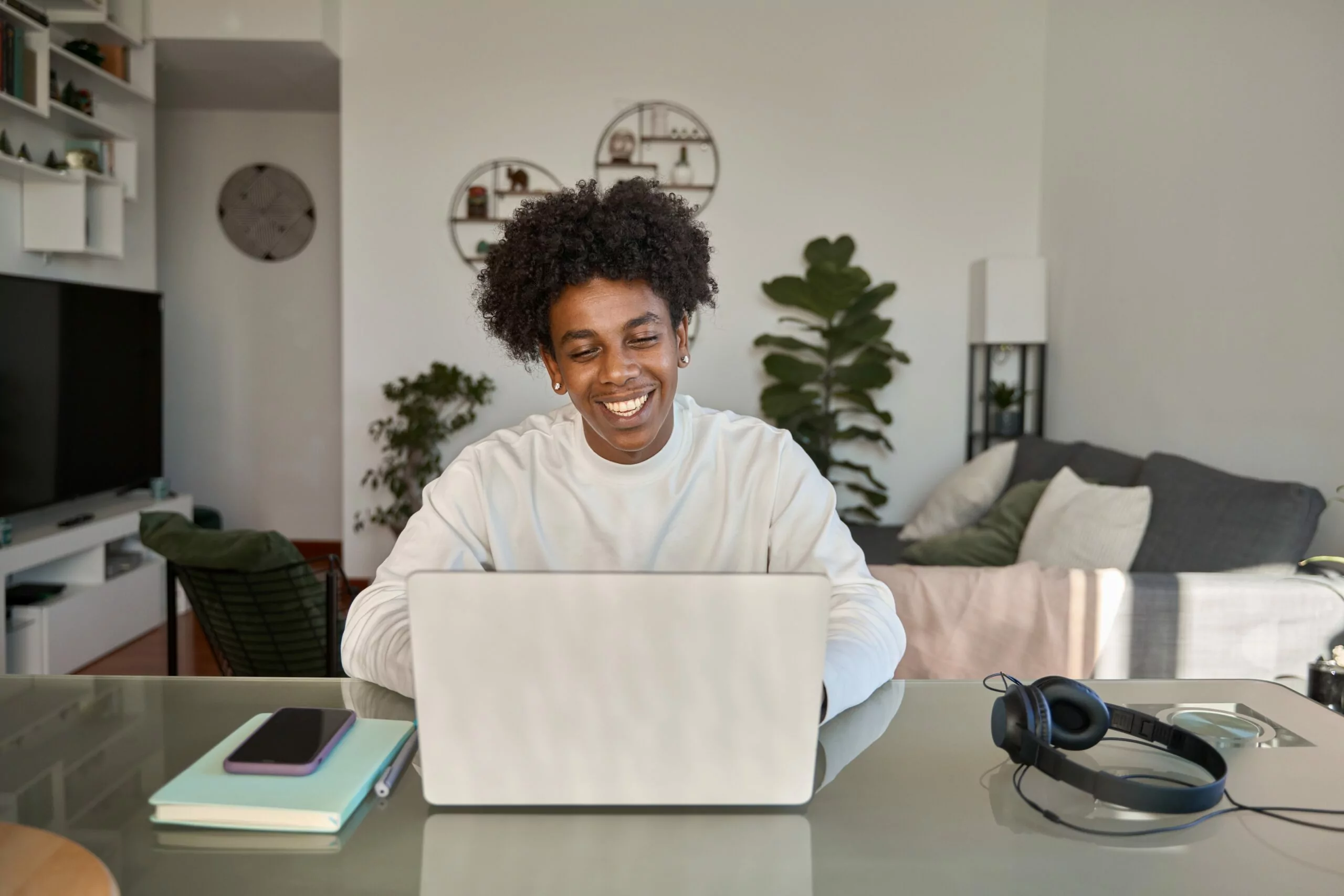 24 Marketing Email Examples to Keep Your Users Engaged