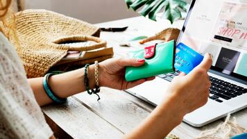 4 Ways to Build Customer Trust on a New Ecommerce Store