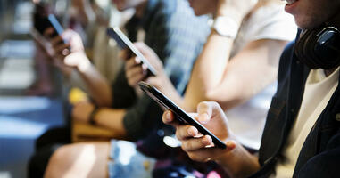 How to Send a Welcome Text Message to New Customers Automatically