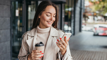 5 SMS welcome series messages to hook new subscribers