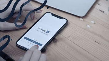 How to Succeed With Employee Advocacy on LinkedIn