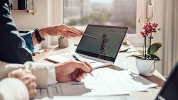 How to Create Sales Collateral That Converts Prospects into Customers