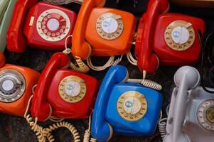 The Difference Between VoIP vs Landlines for Business