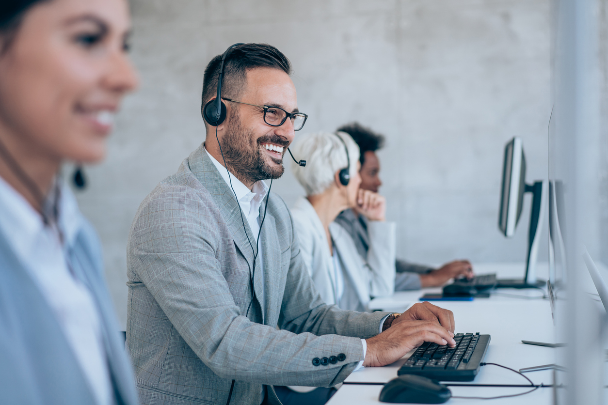  Buyer's Guide for the Best Inbound Call Center Solutions