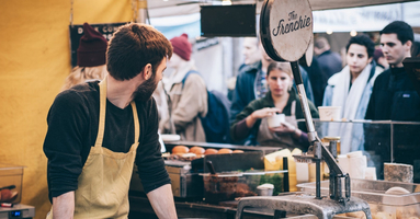 How to Use Customer Experience to Build Brand Loyalty