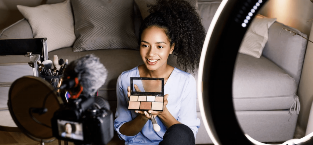 7 Tips To Make Influencer Partnership Programs Successful