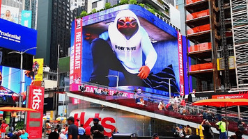 Luxury fashion's obsession with gaming | BANKNOTES