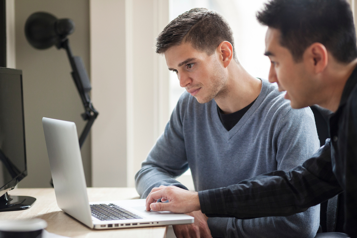 Synchronous vs Asynchronous Learning: How To Use Both