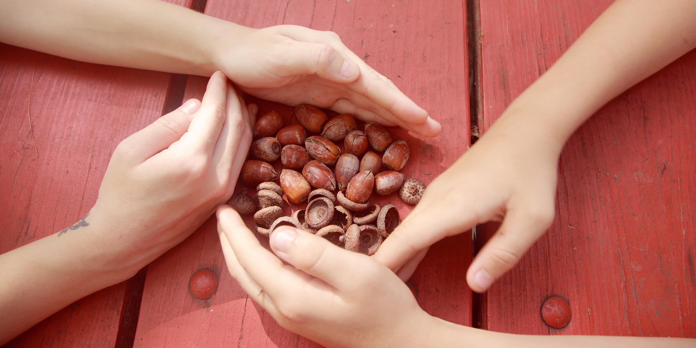 What is non-aggregatable data and how can you work with it?