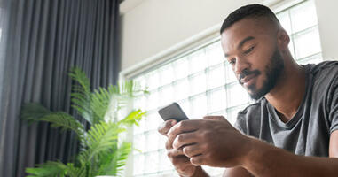 How Squarespace Storefronts Can Add SMS and Boost Nurture With a New EZ Texting Integration