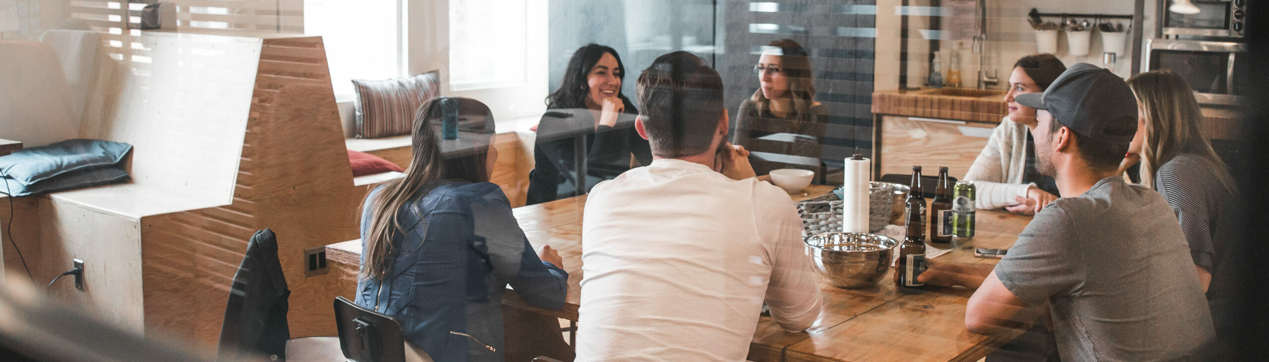 PLG and Sales in 2023: How to Combine Them for Efficient Revenue Growth