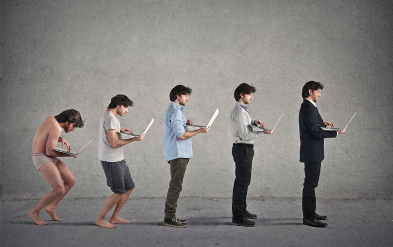 Taking a Stand: The Evolution of the Desk Employee (Infographic)