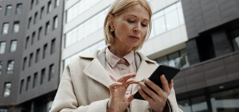 A2P vs P2P messaging: Differences, benefits & use cases