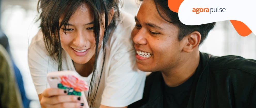 How to Use Social Media to Keep Students Engaged and Excited About College