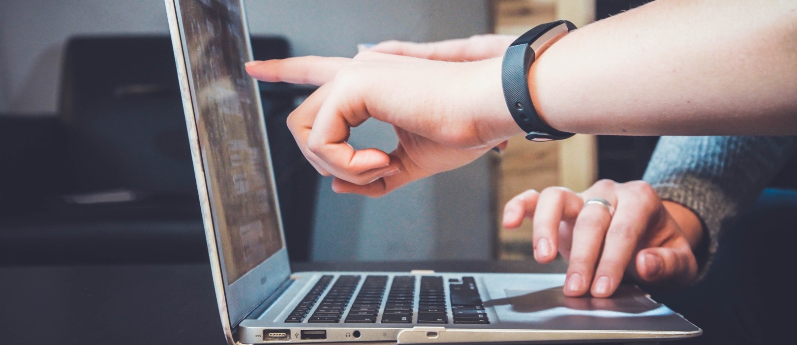 New Integration: Send Gifts in SalesLoft Cadences with Sendoso