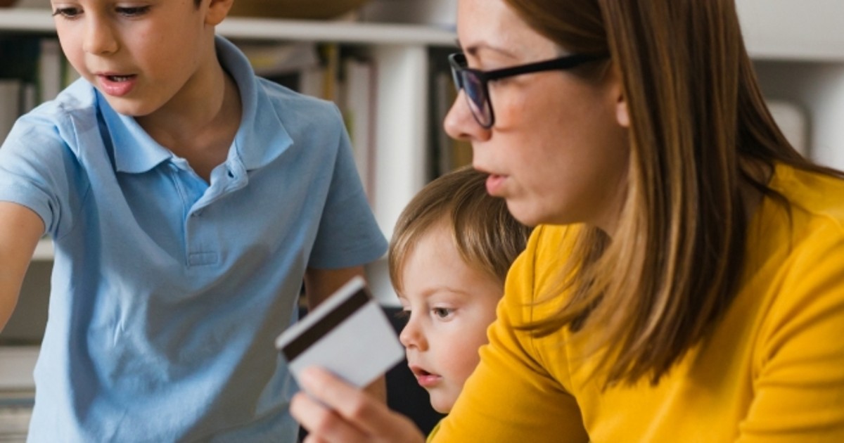 How Back-to-School Can Inform the Holiday Peak Season