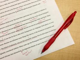Hemingway vs Grammarly: What's Best for Writers?