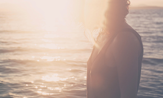 Model Ashley Graham weighs in on the body acceptance movement