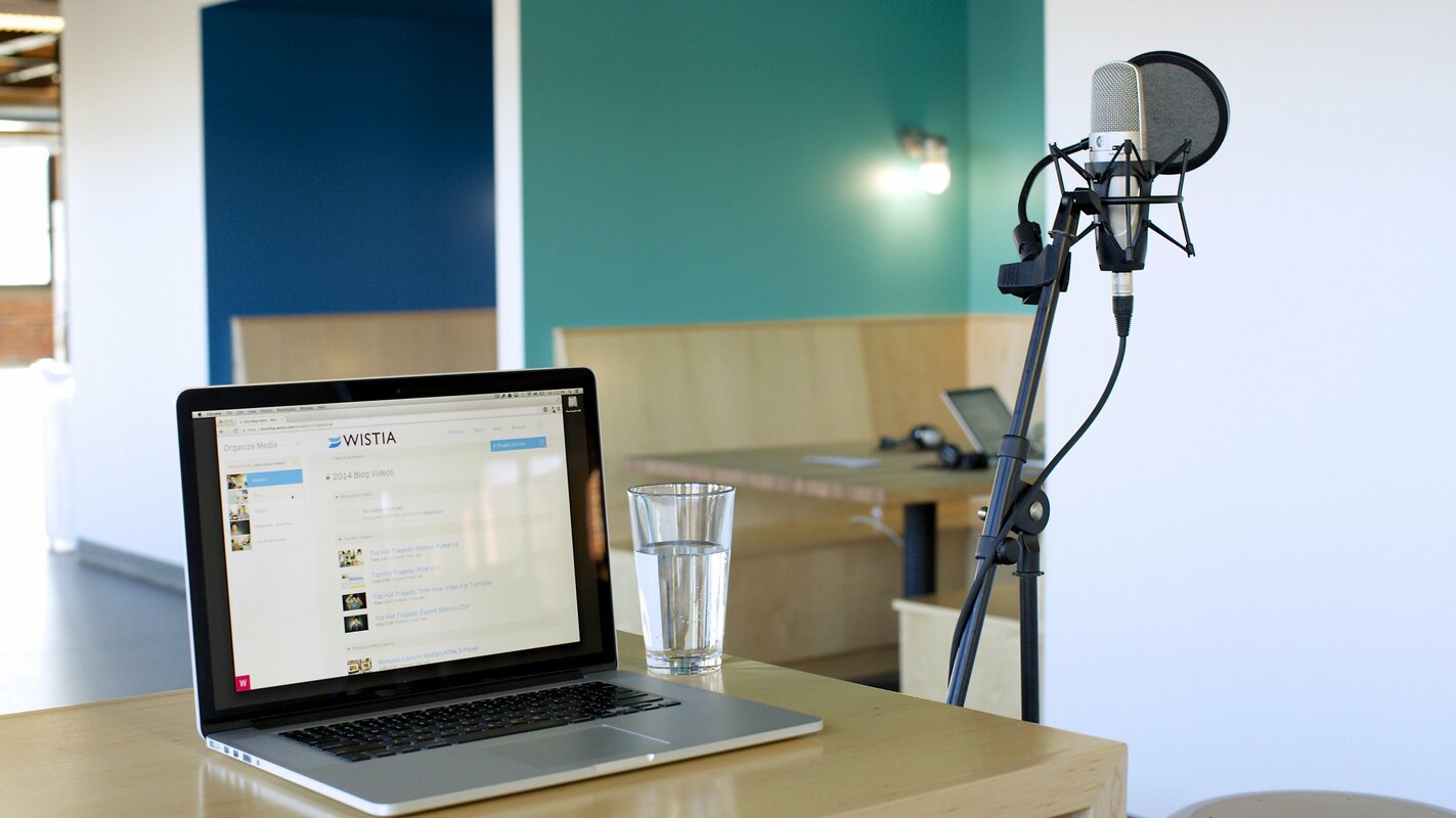 Measuring Show Success: How to Set SMART Podcast Goals