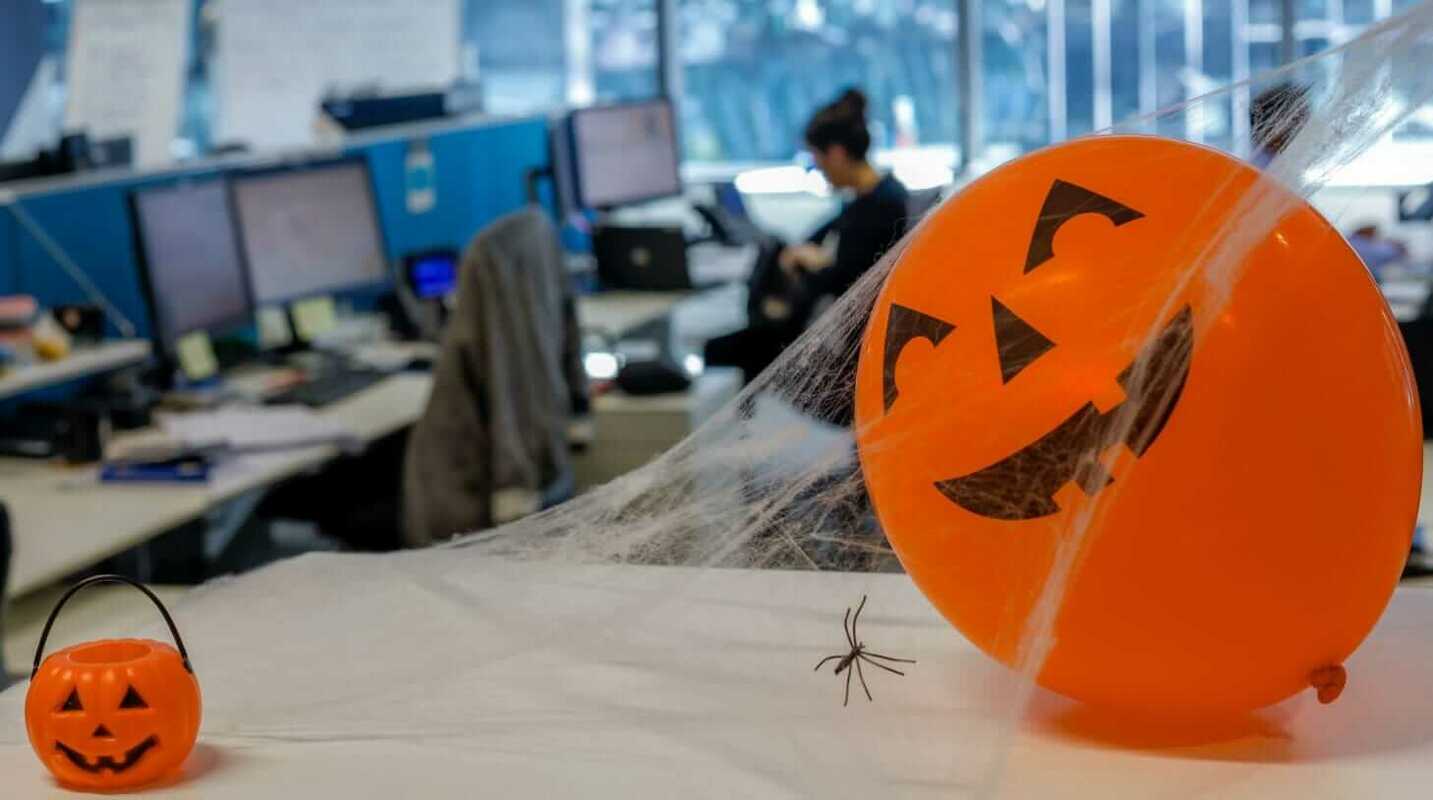 Clean out those HR cobwebs: 6 outdated practices to get rid of