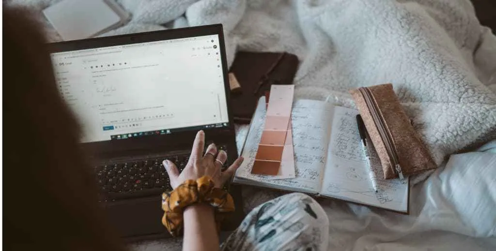 Can't Use Your Email App At Work? Here's How to Log In to Major Webmail Providers