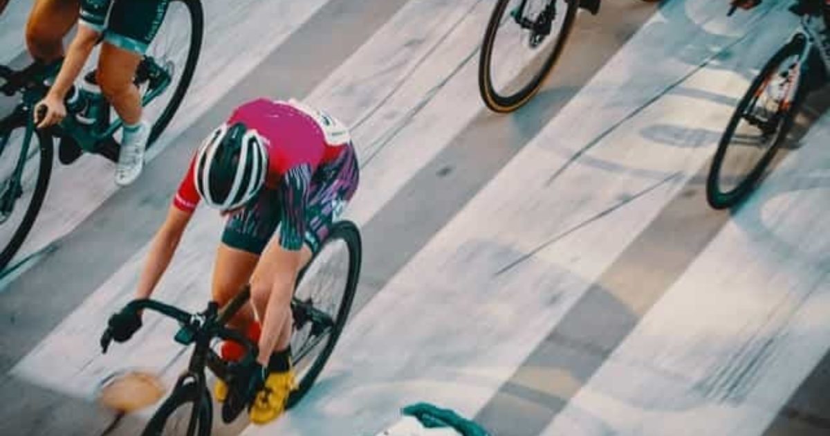 15 Sales Contest Ideas to Motivate Your Team