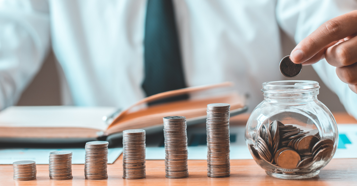 What Is Social Selling? (+How to Sell on Social Media)