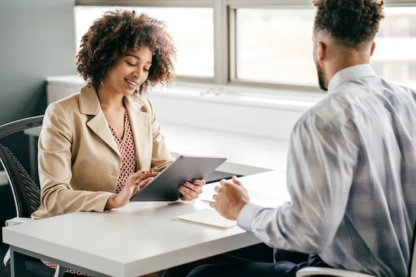 Leading Questions: What They Are & Why They Matter [+ 7 Examples]