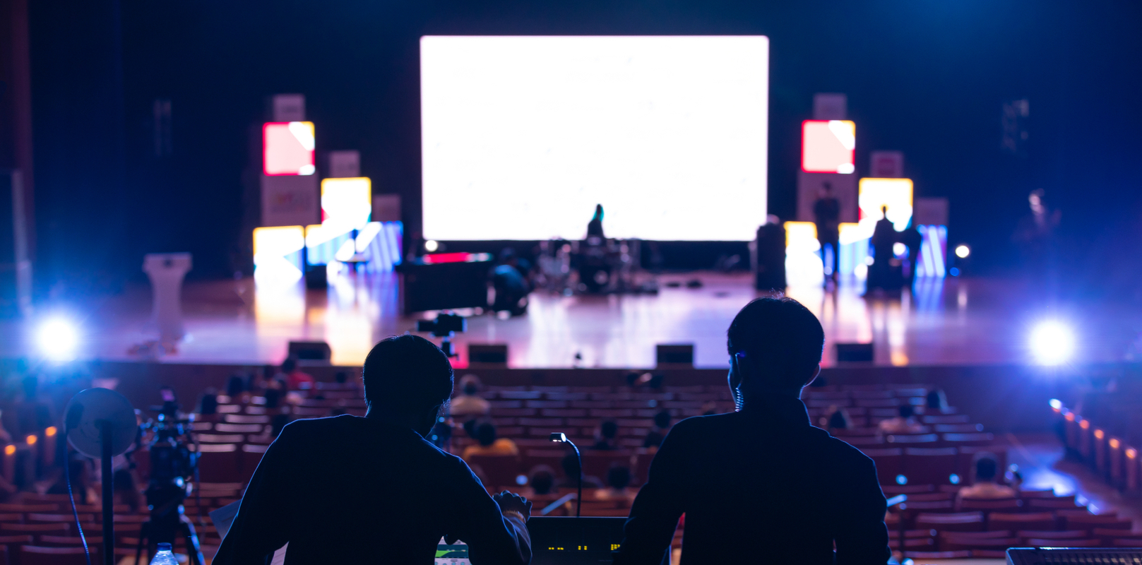 Explore the 2022 emerging event trends with EventX