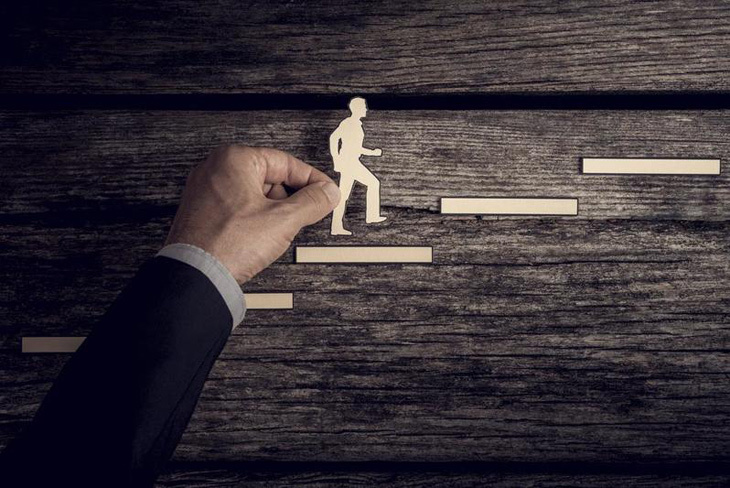 Should You Become A Real Estate Broker?