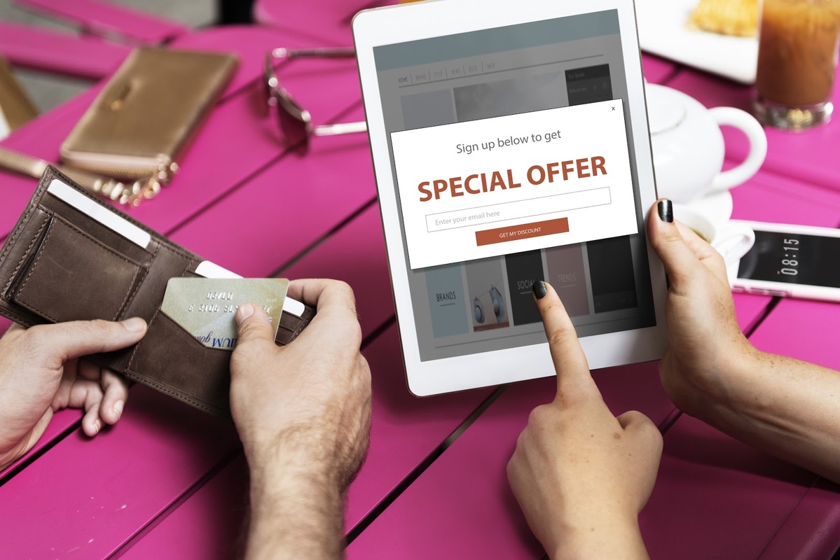 5 Customer Retention Emails Every Business Should Send [+ Examples]